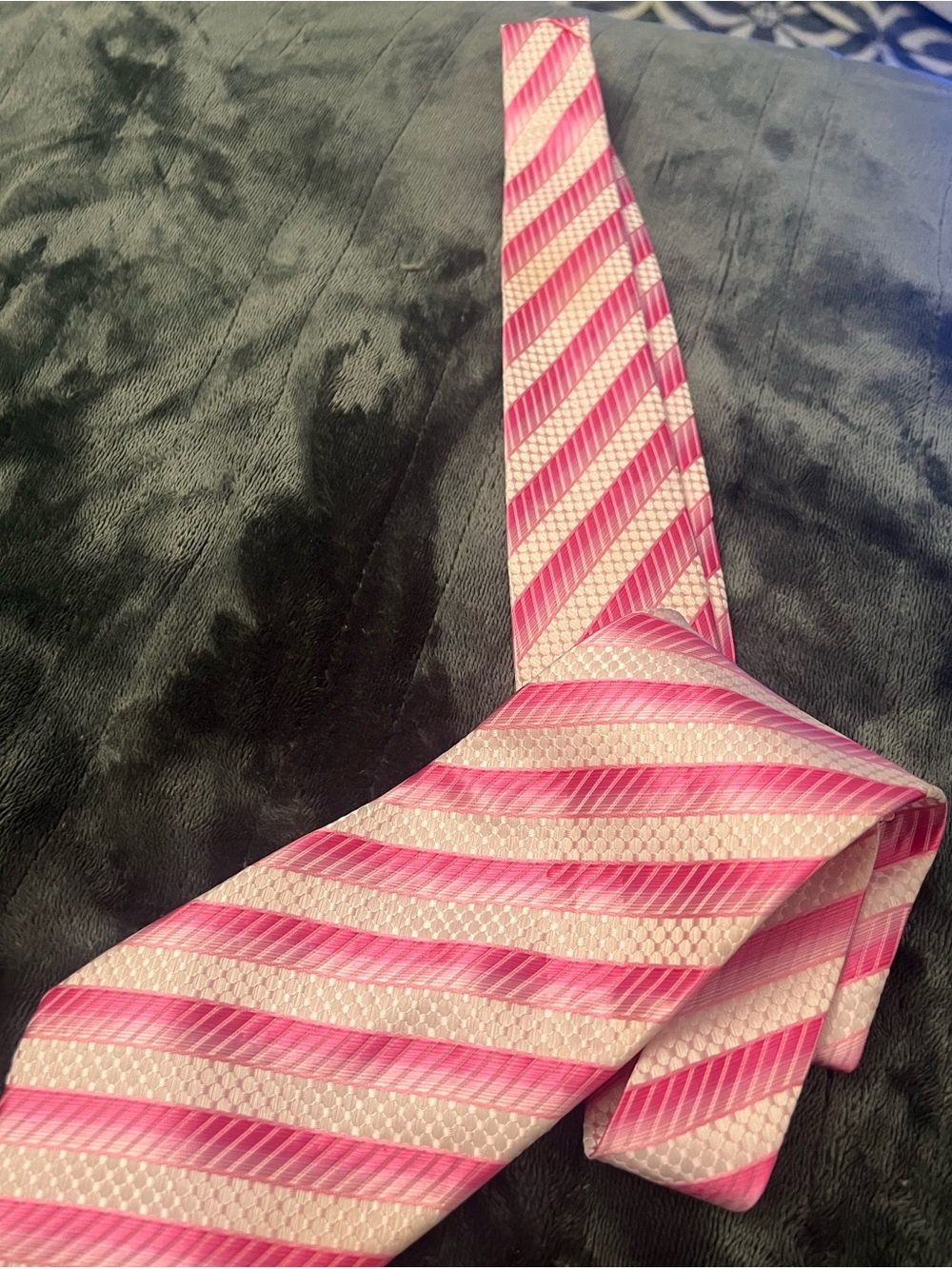 Men's Pink Striped Formal Tie - Versatile Dress Accessory